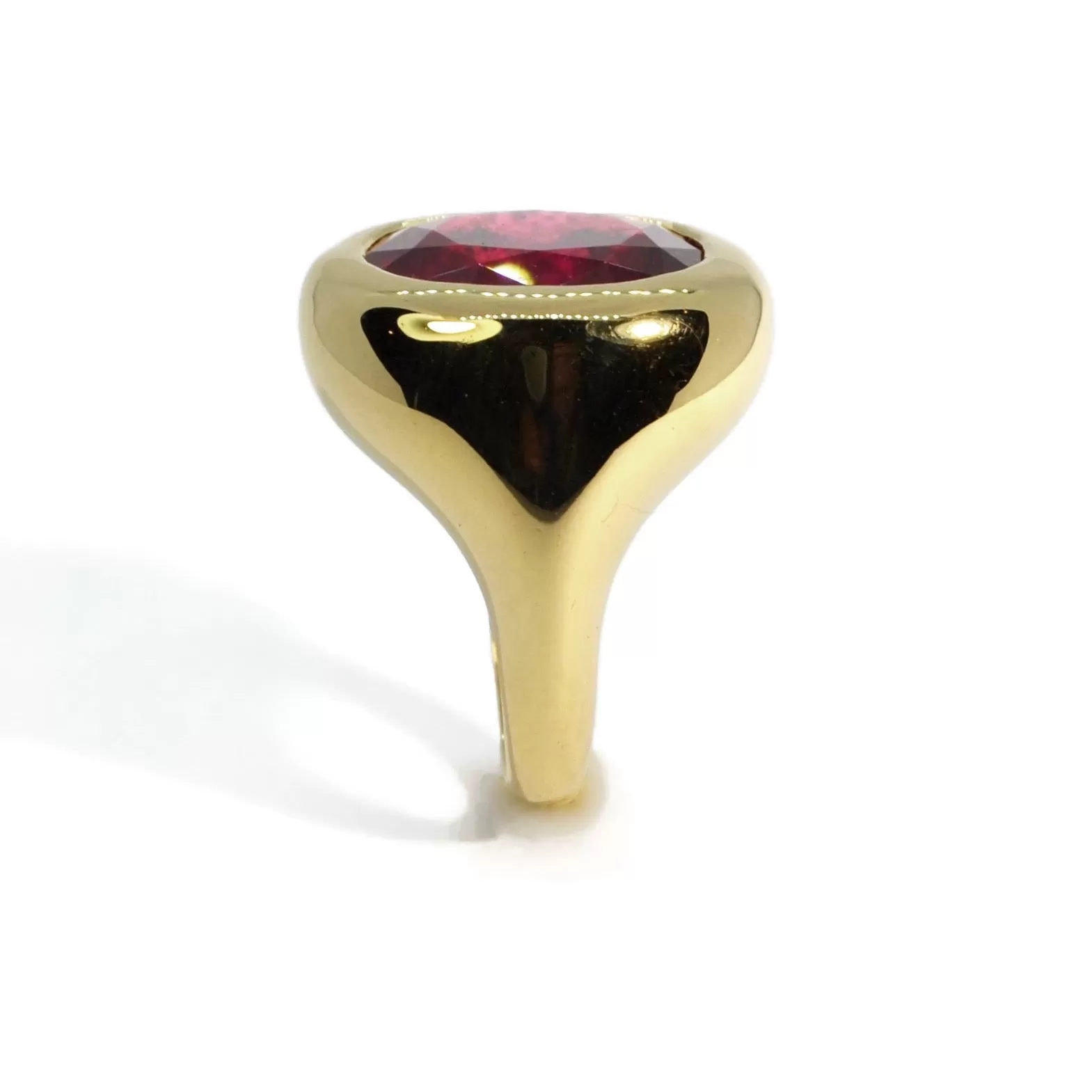 A & Furst - Essential - One of a Kind Cocktail Ring with Rubellite, 18k Yellow Gold