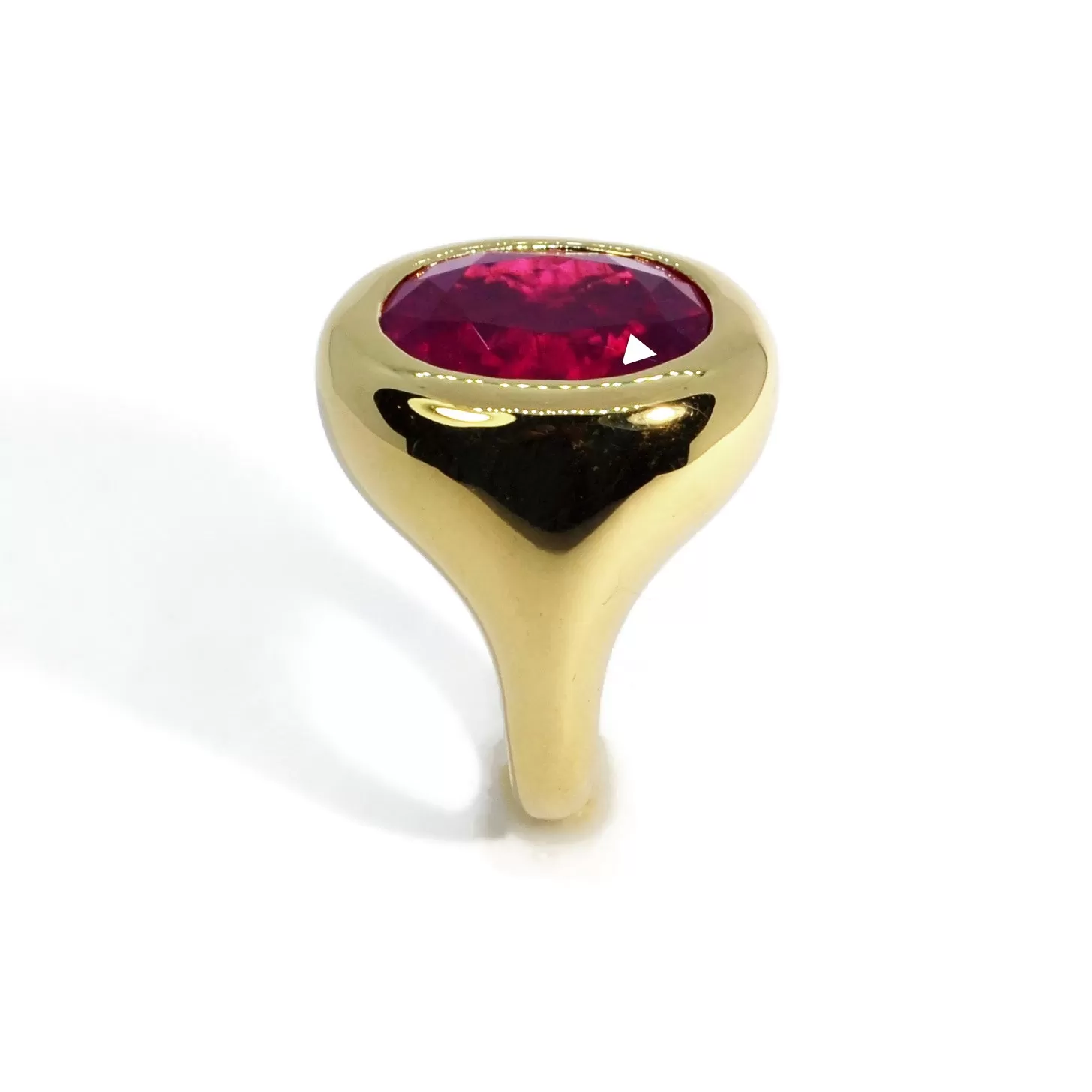 A & Furst - Essential - One of a Kind Cocktail Ring with Rubellite, 18k Yellow Gold