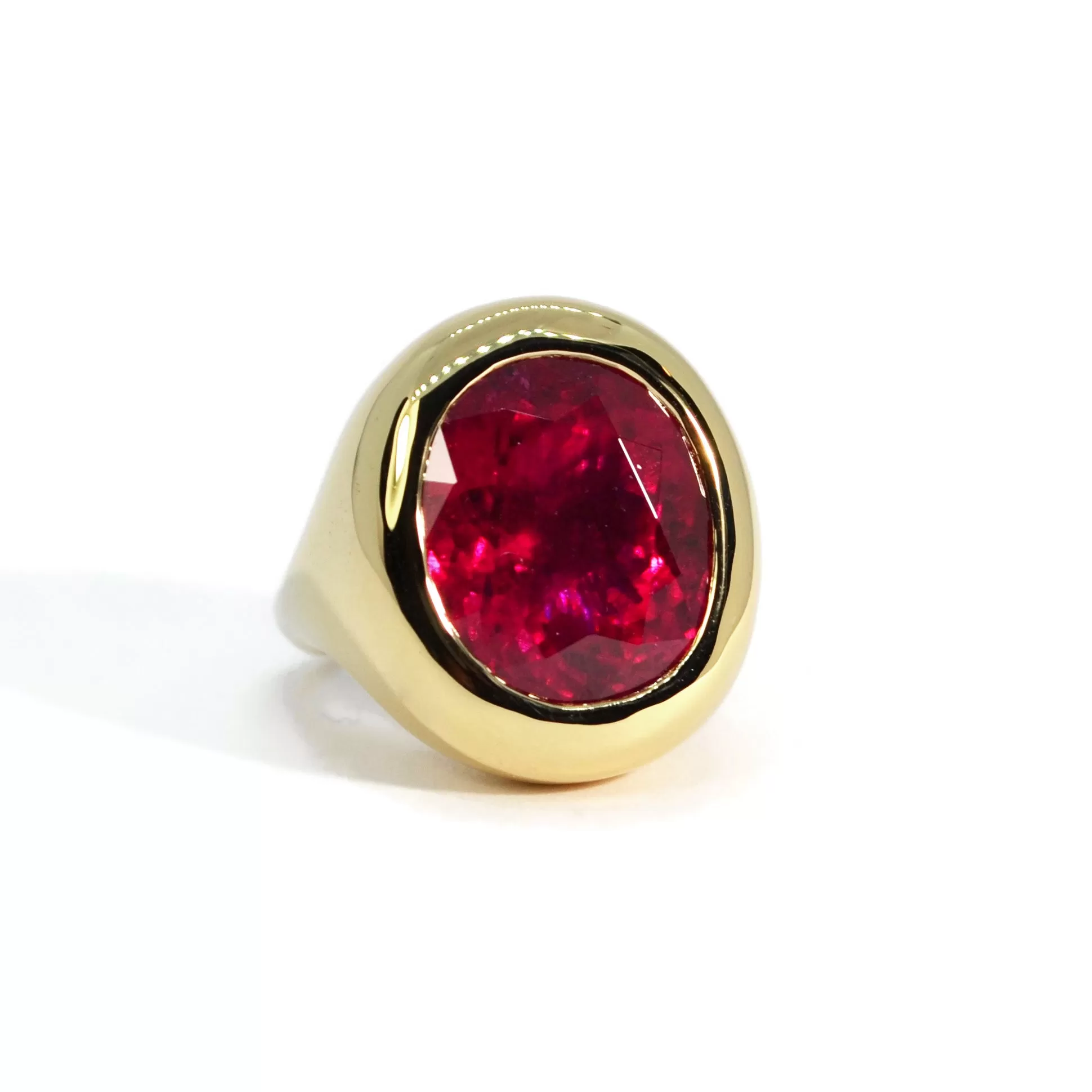 A & Furst - Essential - One of a Kind Cocktail Ring with Rubellite, 18k Yellow Gold