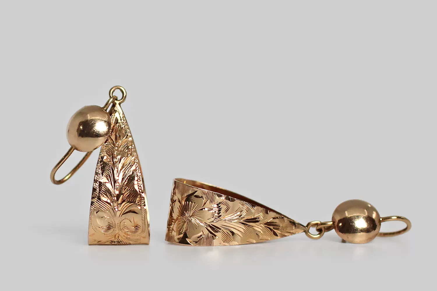 Art Deco Era Engraved Folded Ribbon Dangle Earrings in 14k Gold