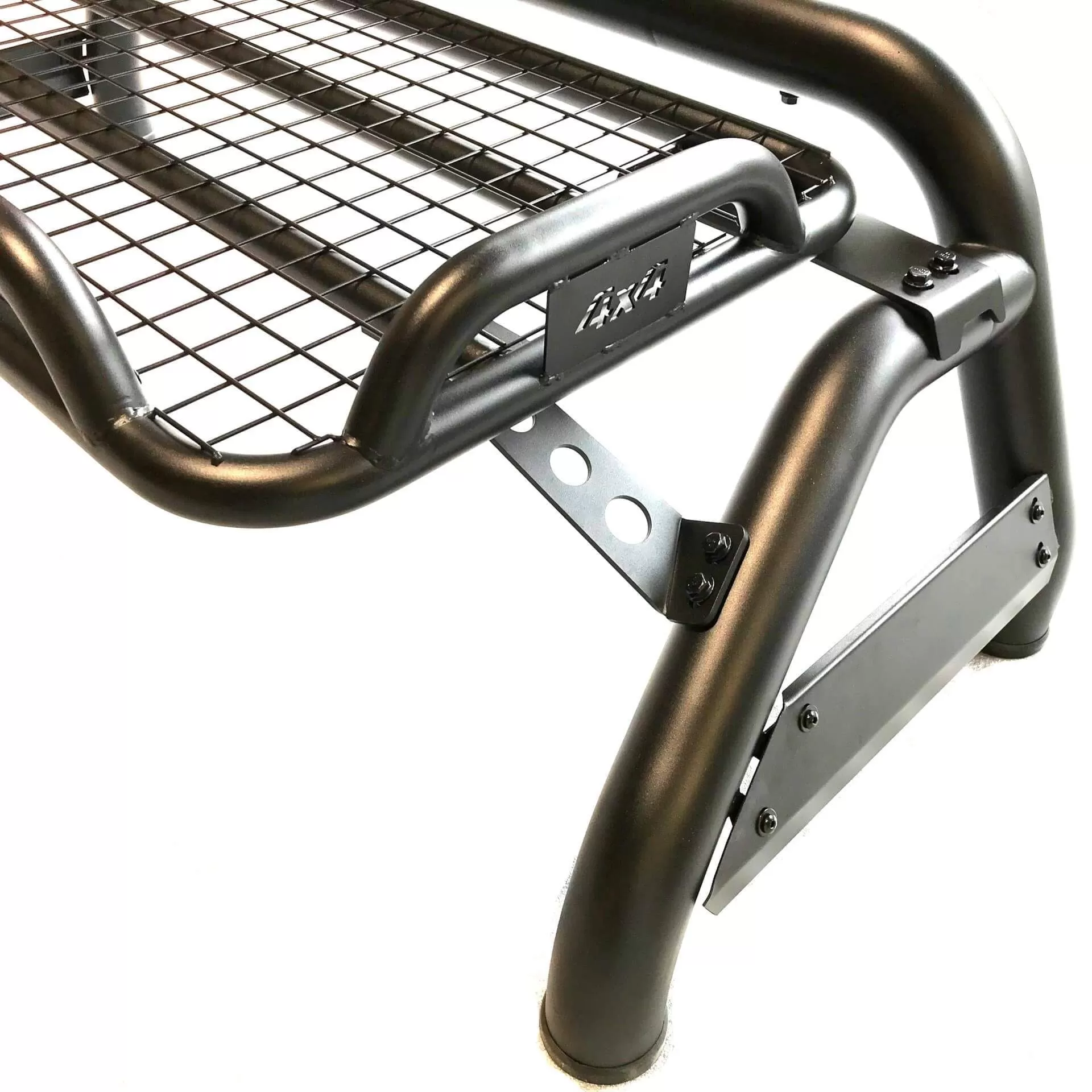 Black SUS201 Short Arm Roll Bar with Cargo Basket Rack for the Renault Alaskan