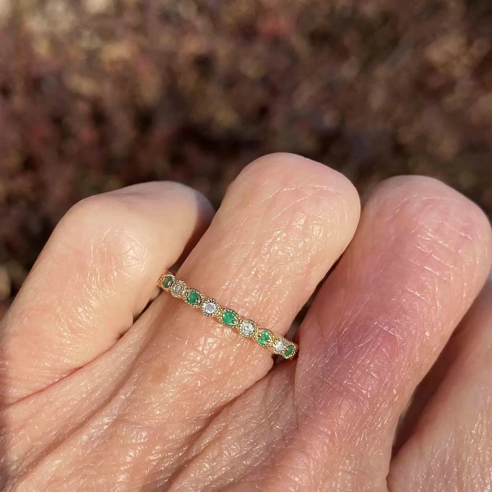 Chic Scalloped 14K Gold Diamond & Emerald Stacking Ring