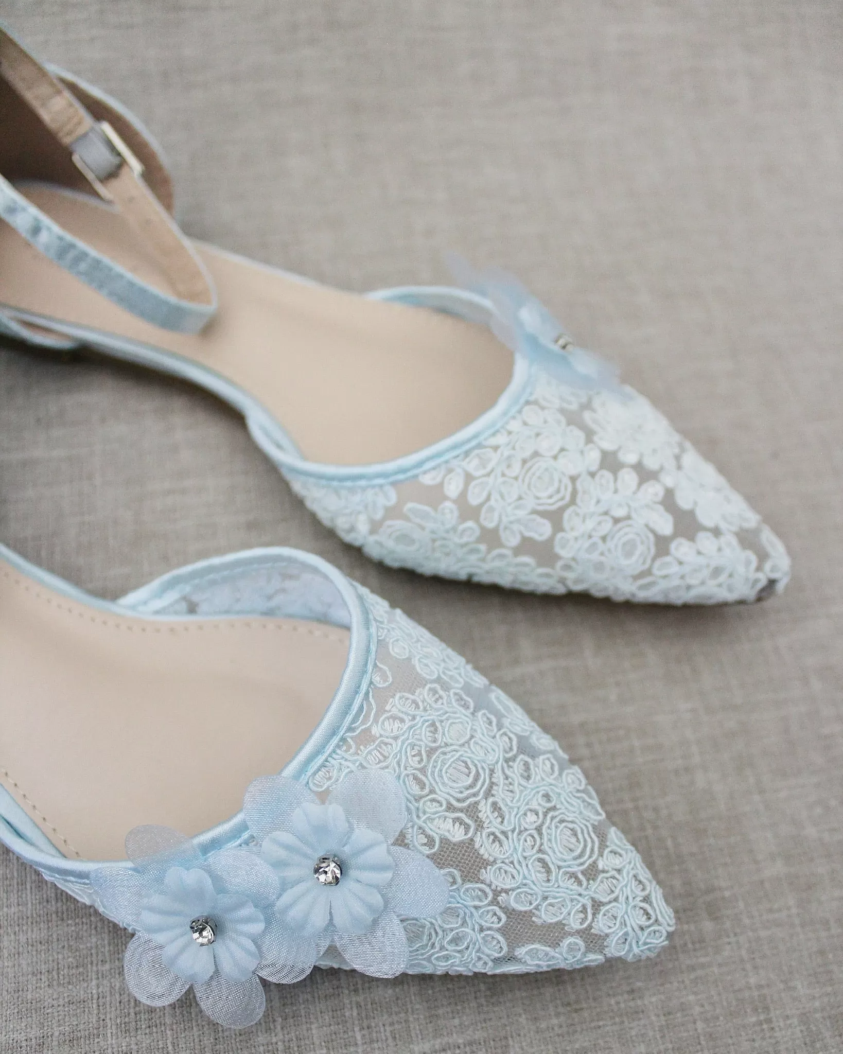 Crochet Lace Pointy Toe Flats with Flower Applique