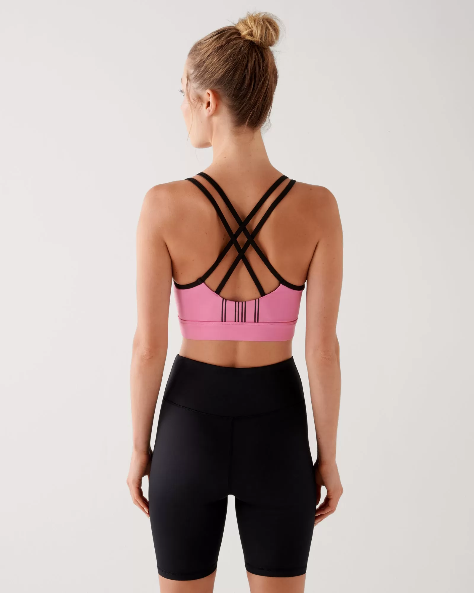 Essential Strappy Crop Bra Aurora Pink