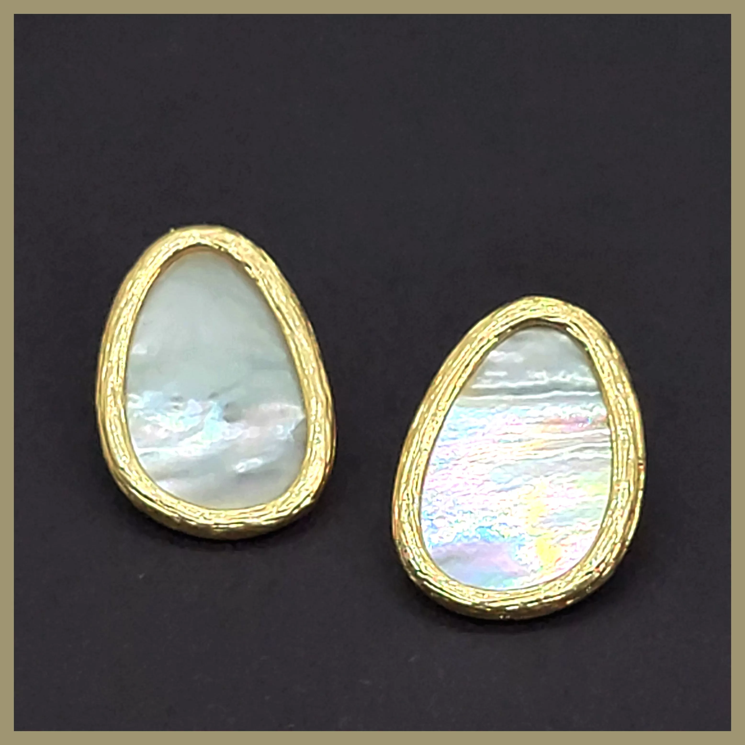 Mother-of-Pearl Petal Stud Earrings