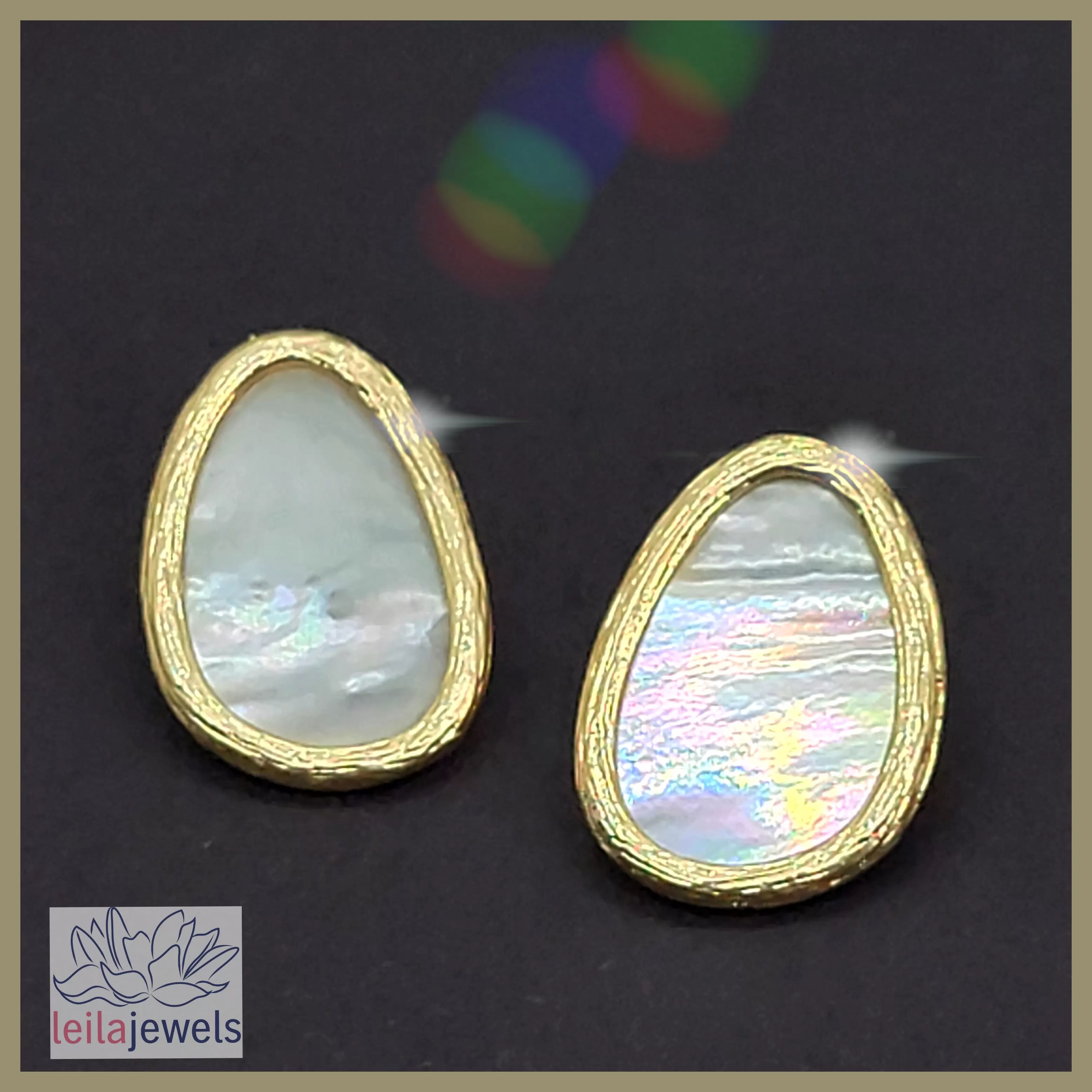 Mother-of-Pearl Petal Stud Earrings