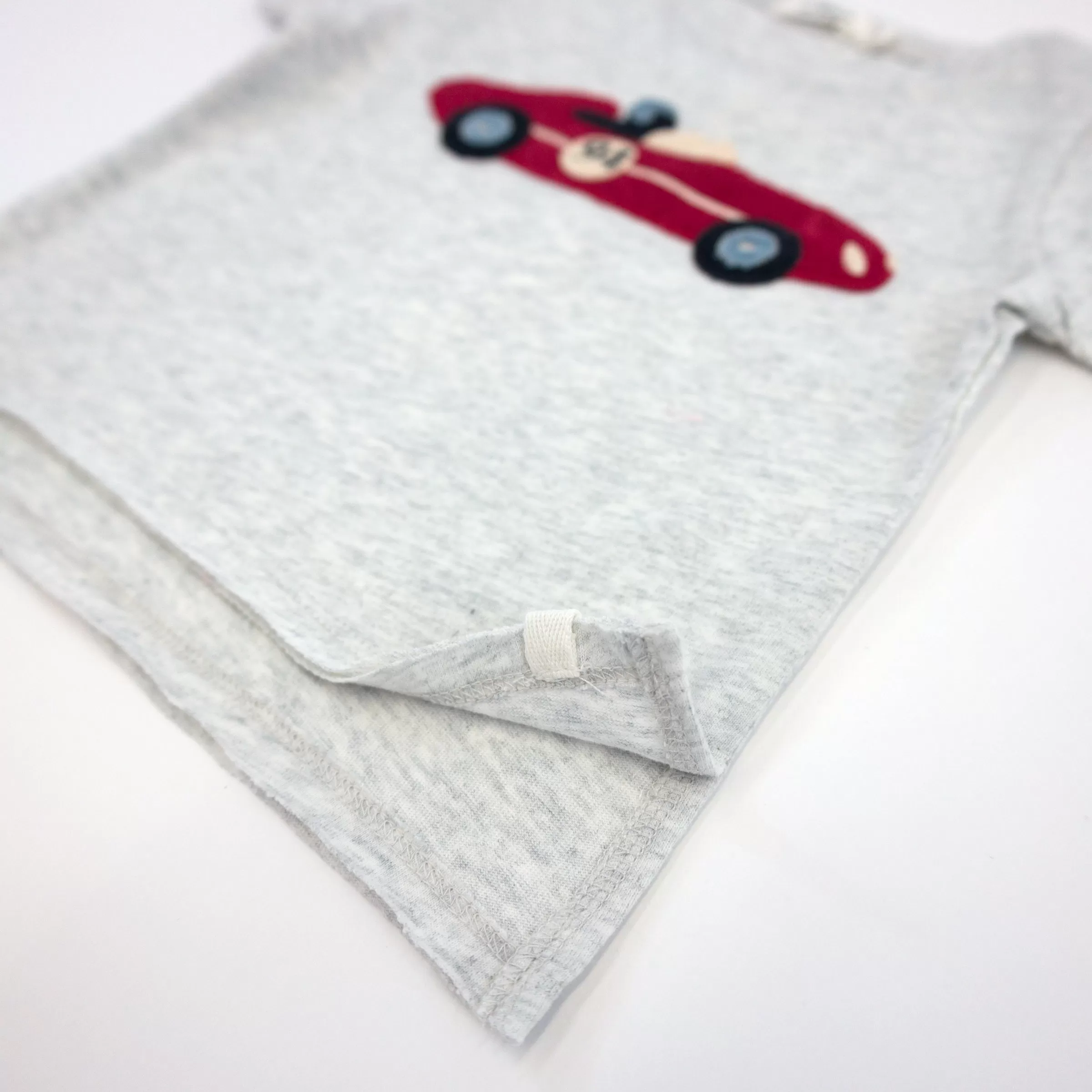 oh baby! Raw Edge Short Sleeve Cotton Slub Tee - Racecar Applique - Heather Gray