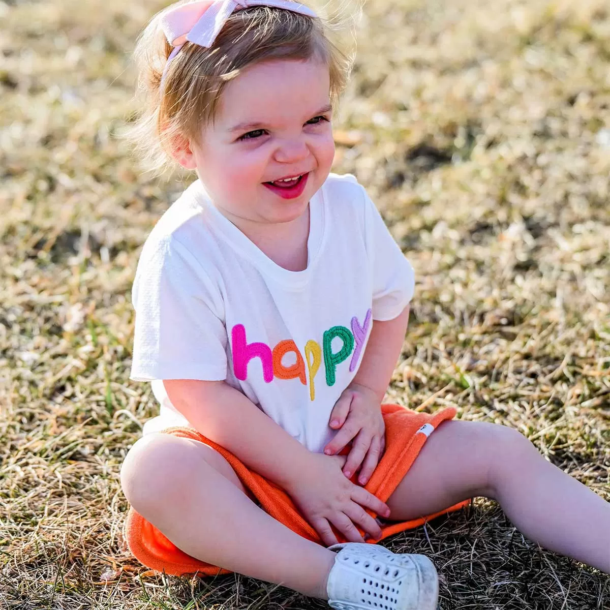 oh baby! Raw Edge Short Sleeve Cotton Slub Tee - Rainbow happy Applique - Oyster