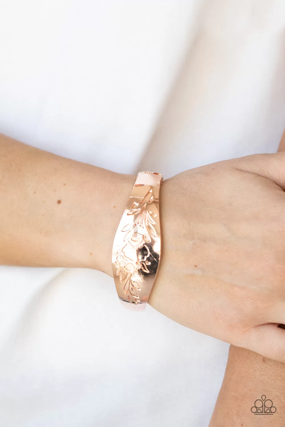 Paparazzi Fond Of Florals - Rose Gold Hinge Bracelet