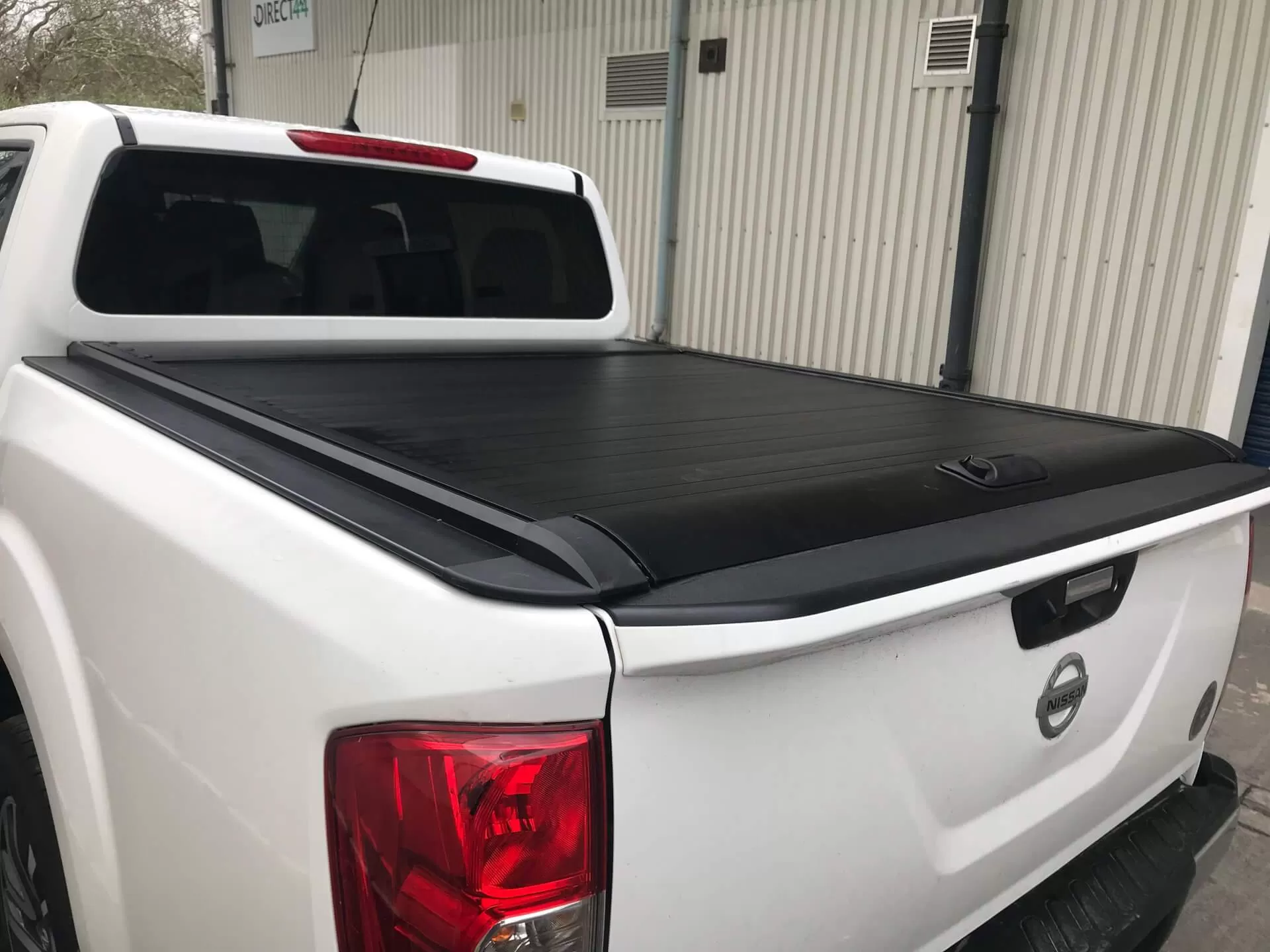 Roll & Lock Style Load Bed Tonneau Cover Toyota Hilux 2016  [Rollbar Compatible]