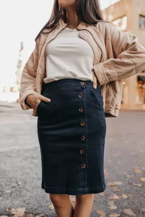 Side Button Denim Skirt in Dark Denim (Extended Sizing)