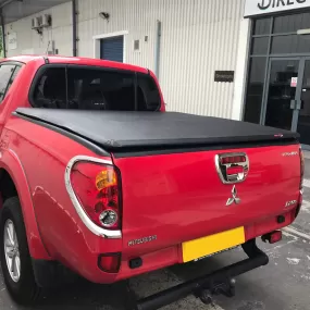 Soft Tri-Fold Tonneau Cover for Mitsubishi L200 Double Cab 05-10 Curved Bed