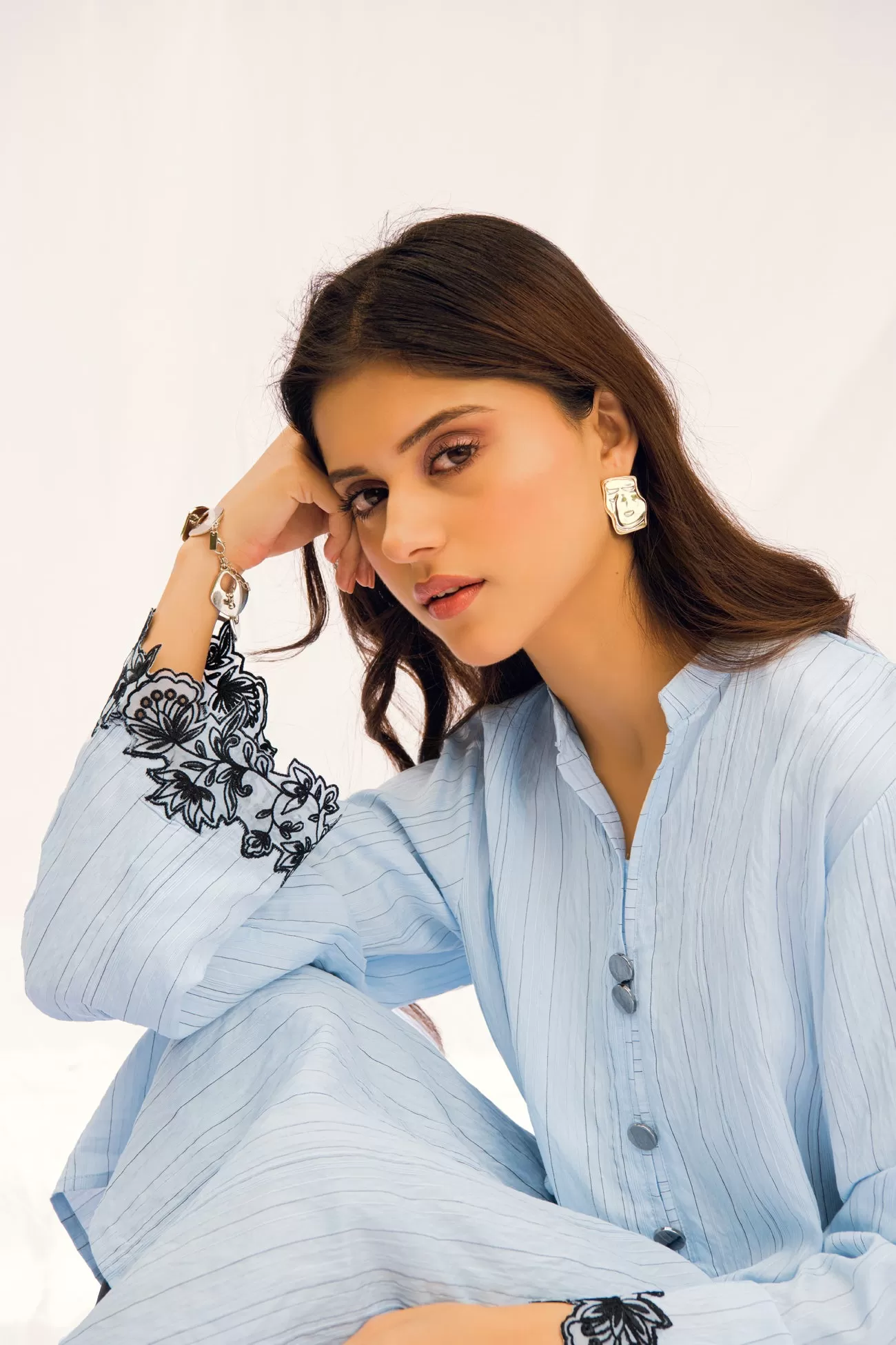 STRAIGHT KURTA WITH EMBROIDERED SLEEVES