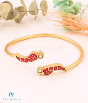 The Arshia Silver Flexible Parrot Bracelet