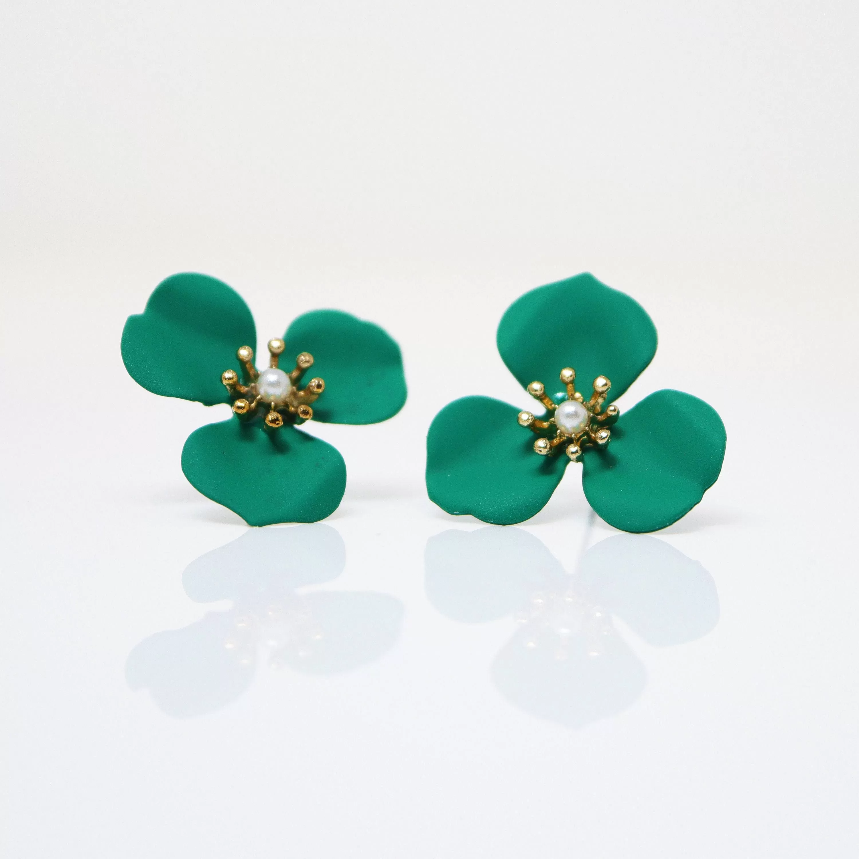 Three Petal Green Flower Pearl Earrings, Bridal Jewelry, Bridal Stud Earrings, Bridal Earrings, Statement Earrings, Bridesmaid Earring.